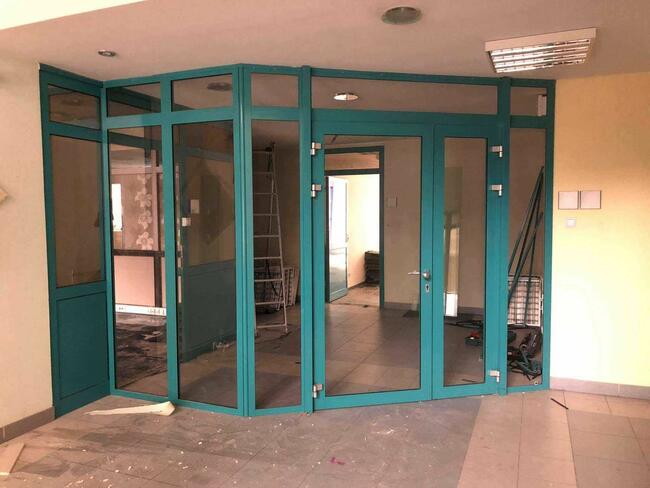 Witryna aluminiowa drzwi sklepowe 385 x 252 cm 3850 x 2520 mm