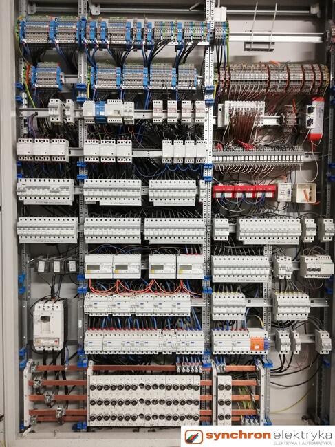 Uprawniony elektryk, montaż naprawy 24/7 pomiary podłączanie