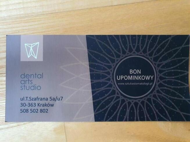 Voucher na profesjonalne wybielanie zębów Okazją-70%