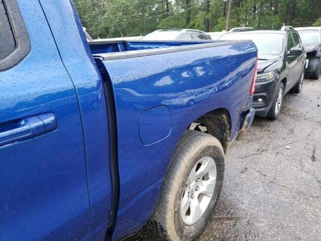 Dodge RAM 2019, 5.7L, Big Horn, porysowany lakier