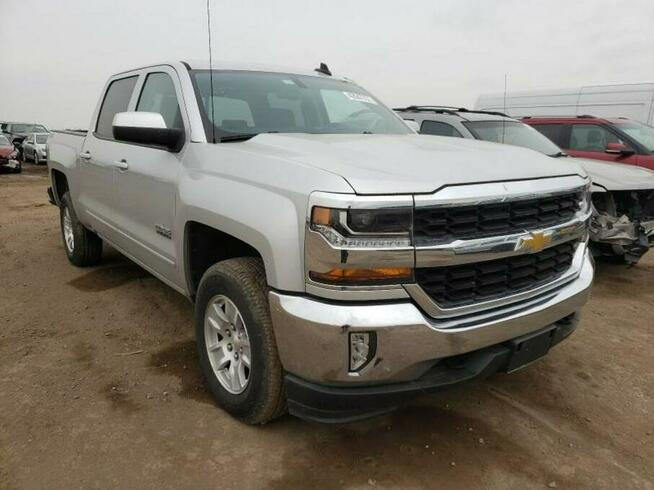 Chevrolet Silverado 2018, 5.3L, K1500, porysowany lakier