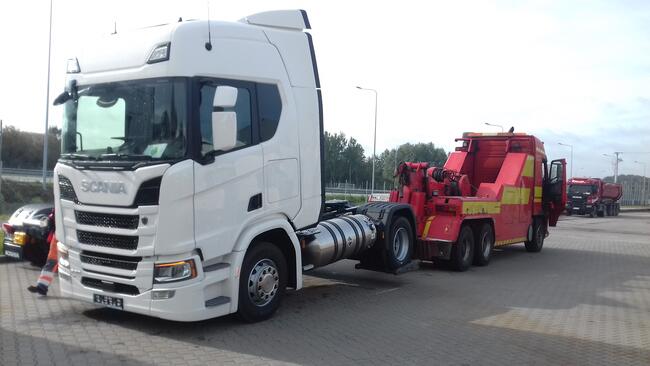 POMOC DROGOWA TIR Holowanie TIR Warszawa 24H