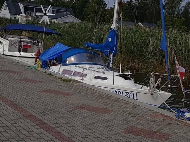 Sprzedam jacht żaglowy Becker 27/ 38tys