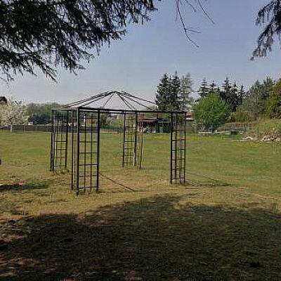 Działka nad jeziorem Linówko