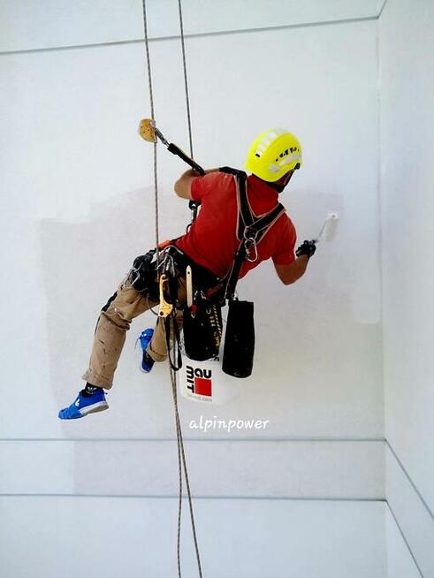 Prace wysokościowe Usługi Alpinistyczne Alpinista