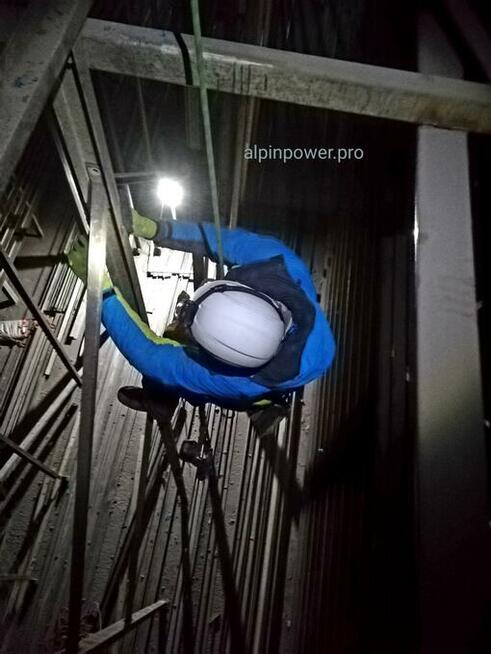 Prace wysokościowe Usługi Alpinistyczne Alpinista