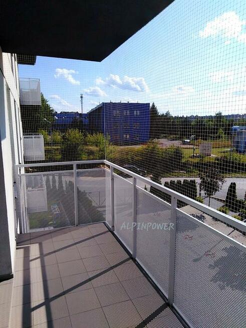 Montaż siatki preciw ptakóm na gołębie osiatkowanie balkonu