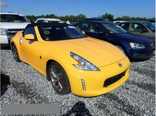 Nissan 370 Z 2017, 3.7, BASE, porysowany lakier