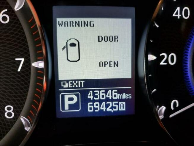 Infiniti QX70 QX80, 2016, 5.6L, 4x4, po gradobiciu