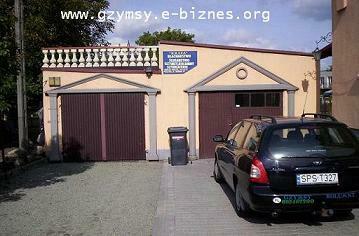 Gzymsy, listwy elewacyjne