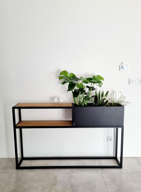 Konsola industrialna z doniczką