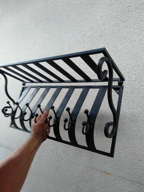 Wieszak metaloplastyka kuty