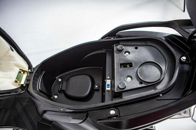 Skuter elektryczny motorower 1500W J-King EEC L1e od 14 lat