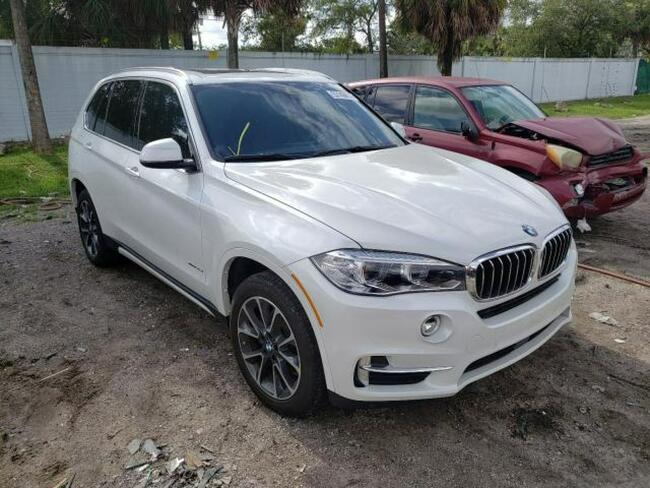 BMW X5 2018, 3.0L, XDRIVE35I, porysowany lakier