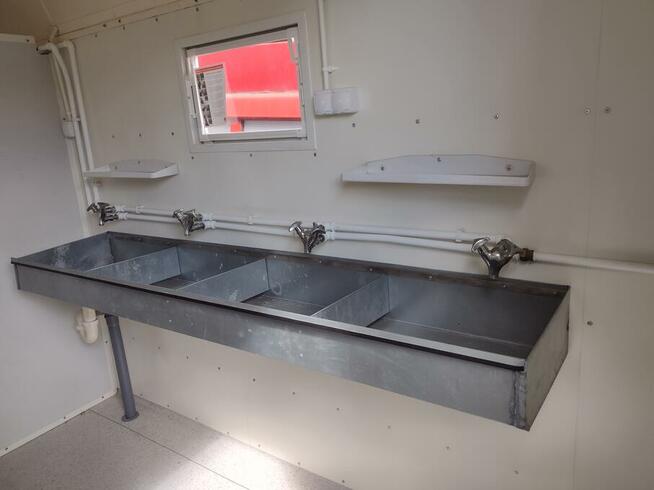 Barakowóz sanitarny