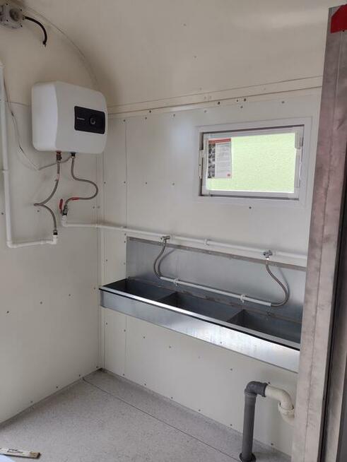 Barakowóz sanitarny