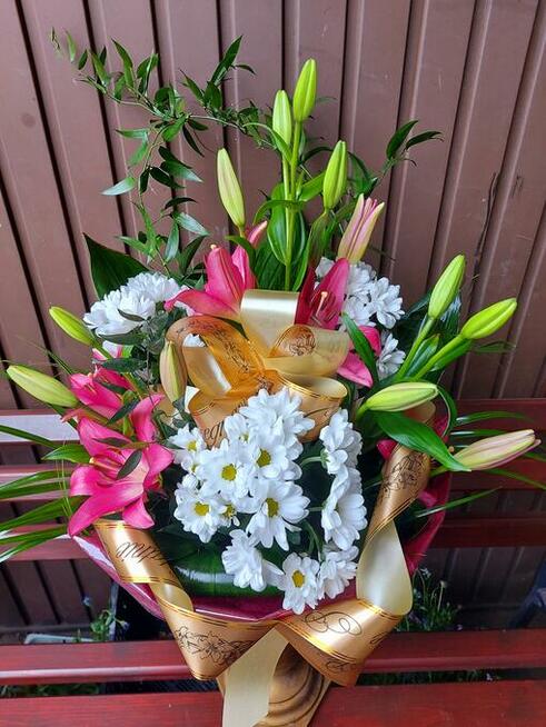 Stroiki, kompozycje kwiatowe na groby