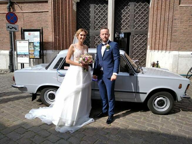 Duży Fiat 125p do ślubu i na sesję zdjęciową.