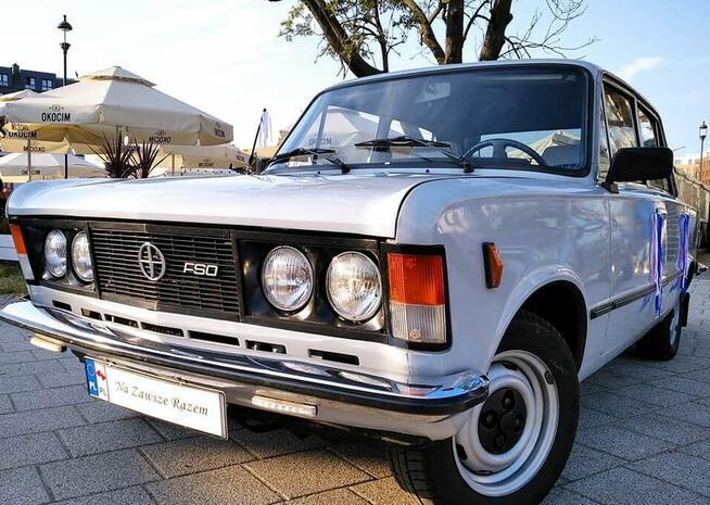 Duży Fiat 125p do ślubu i na sesję zdjęciową.