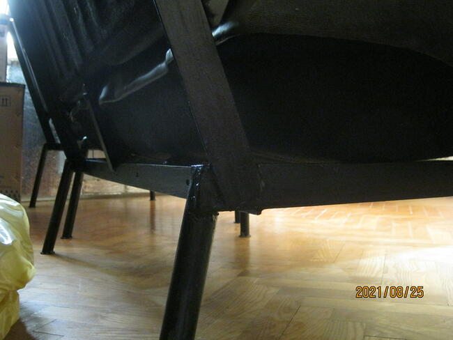 Komfortowa kanapa dla 2 osob