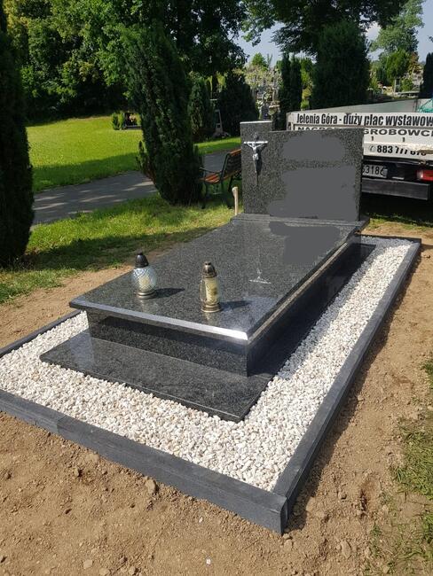 Sprzedaż i montaż nagrobków. Jelenia Góra i okolice.
