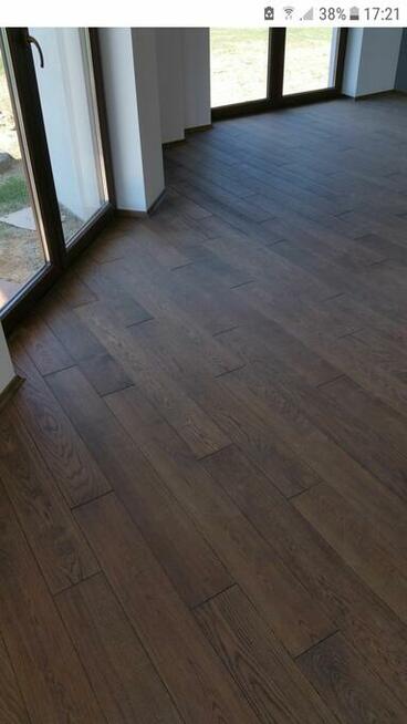 PODŁOGI I SCHODY DREWNIANE