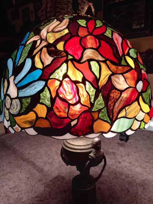 Lampa witrażowa stojąca