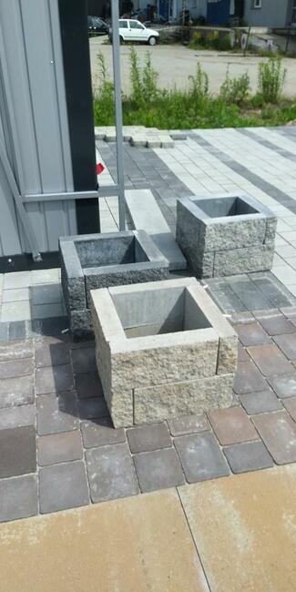 Gazon doniczka murek Kostka brukowa ogrodzenia Pustaki płot