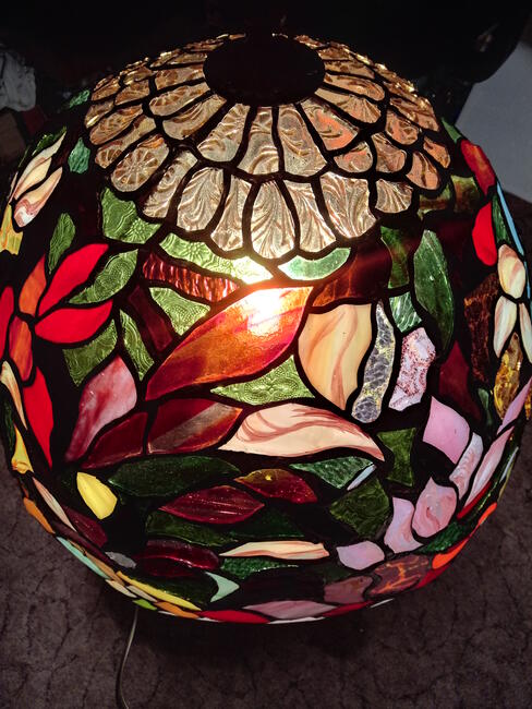 Lampa witrażowa stojąca