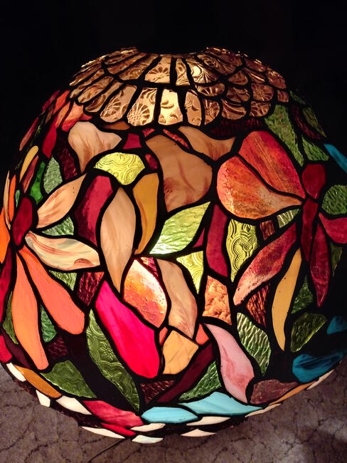 Lampa witrażowa stojąca