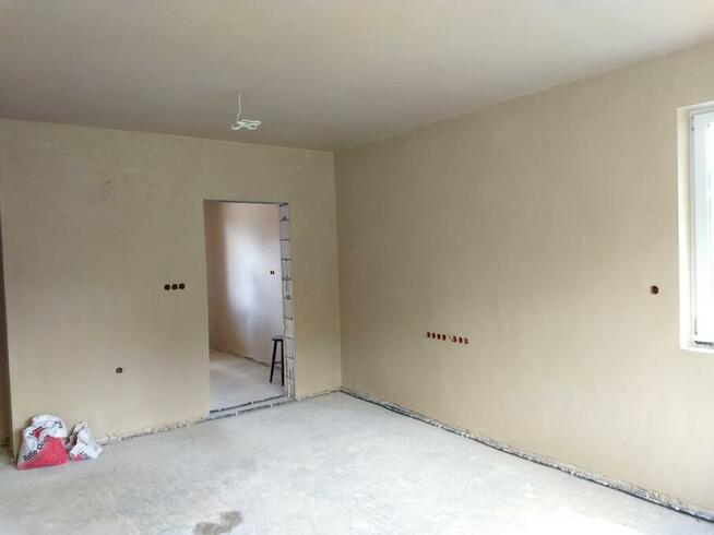 Tynki maszynowe gipsowe i cementowo wapienne