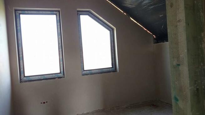 Tynki maszynowe gipsowe i cementowo wapienne