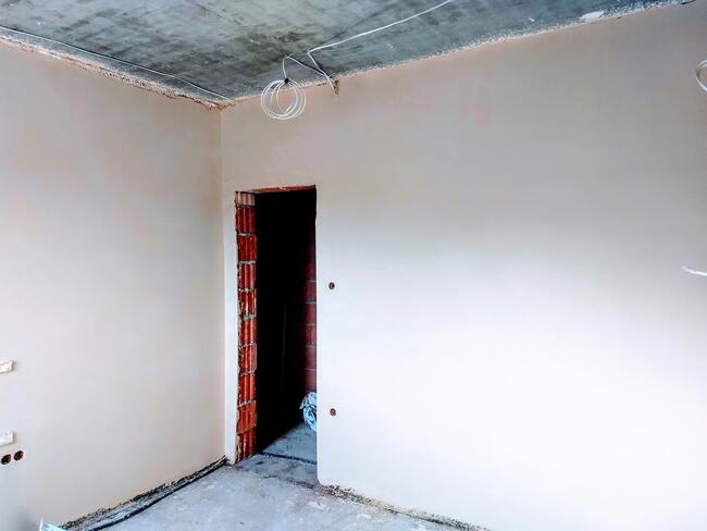 Tynki maszynowe gipsowe i cementowo wapienne