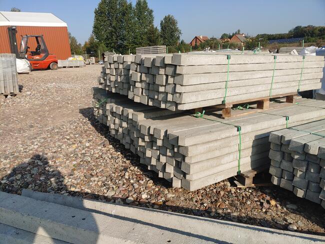 Słupki betonowe do siatki i pastucha / zbrojone