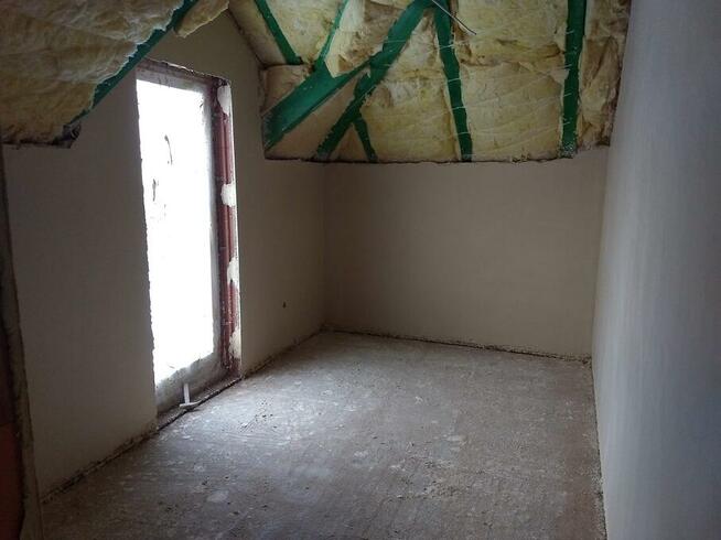 Tynki maszynowe gipsowe i cementowo wapienne