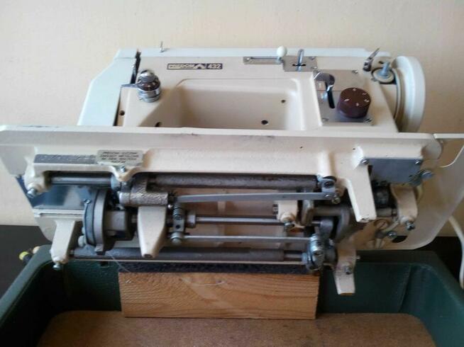 Maszyna do szycia Łucznik 432 TUR2 w walizce