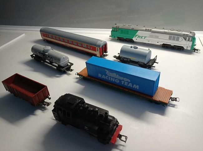 POCIąGI wagony lokomotywa H0