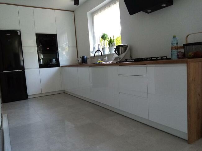 kuchnie i szafy na wymiar