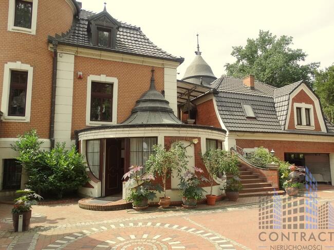 Kompleks pałacowo - parkowy ok Wrocław