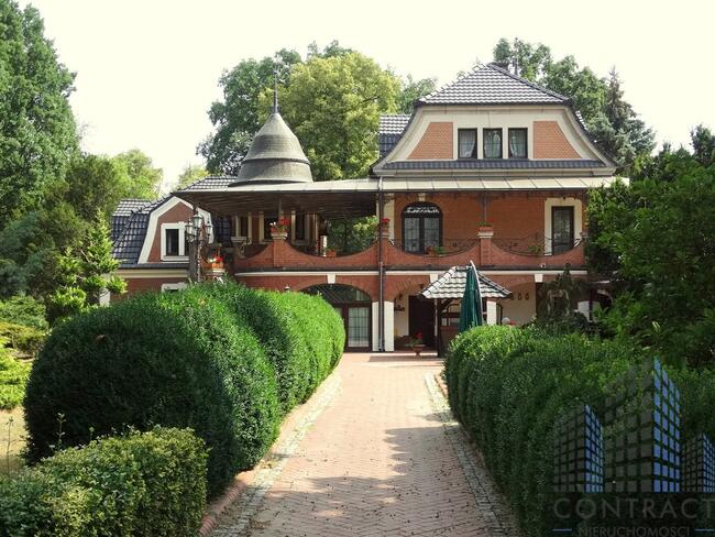 Kompleks pałacowo - parkowy ok Wrocław