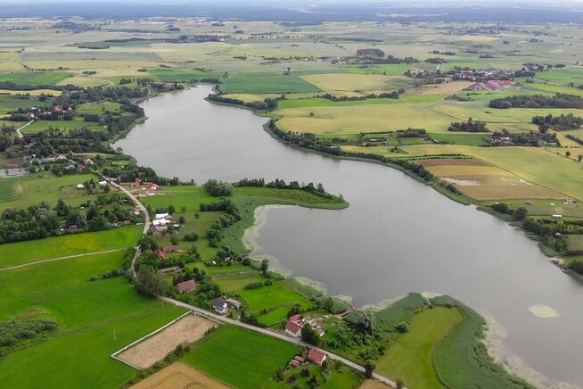 Działka z linią brzegową jeziora - Długochorzele