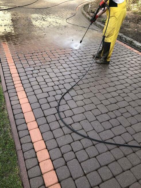 Profesjonalne mycie kostki elewacji dachu Starachowice