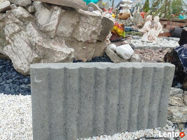 Ozdoby ogrodowe - stopnie betonowe / Kar-Group Ełk