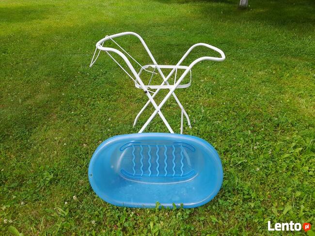 Wanienka dla niemowlaka ze stojaczkiem.