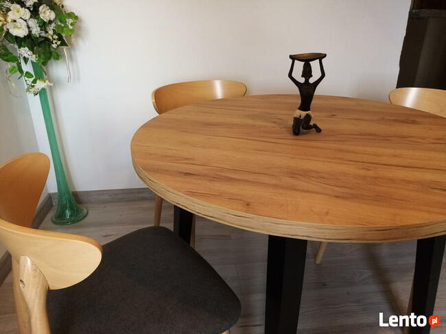 Okrągły stół do salonu w stylu LOFT