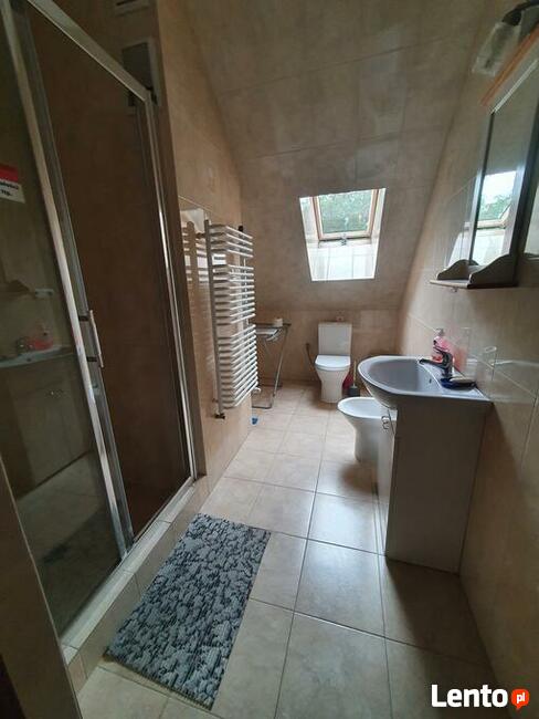 Pokoje dla studentów i uczniów szkół średnich, pracujących