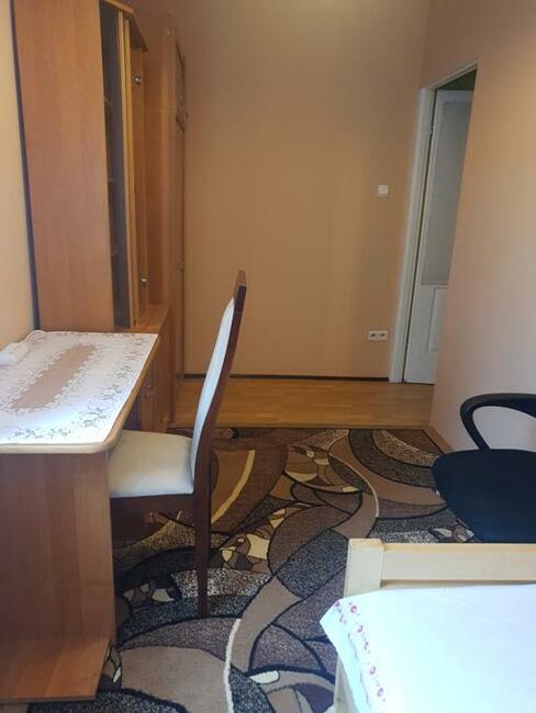 Pokoje dla studentów i uczniów szkół średnich, pracujących