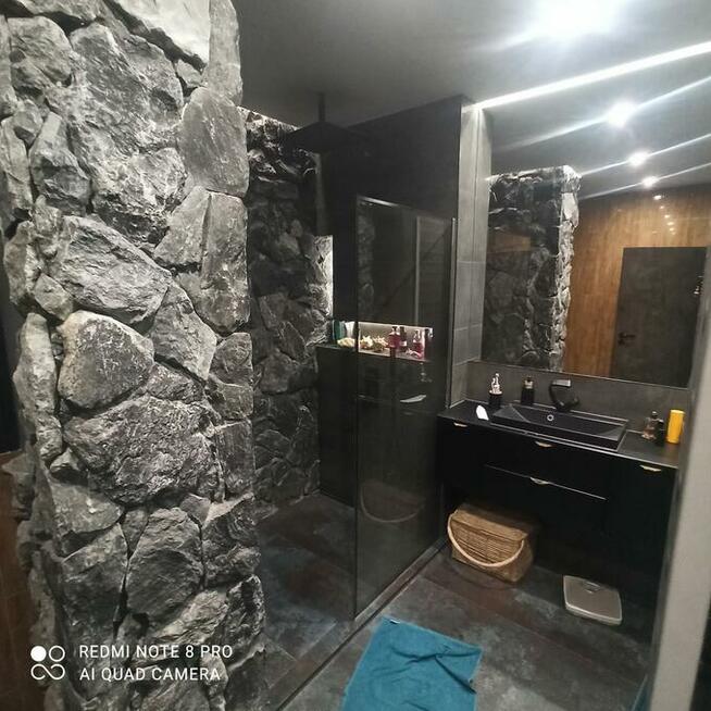 Unikatowe łazienki wykończone kamieniem