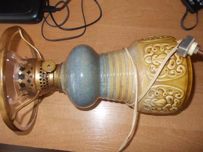 Sprzedam stylową lampę naftową