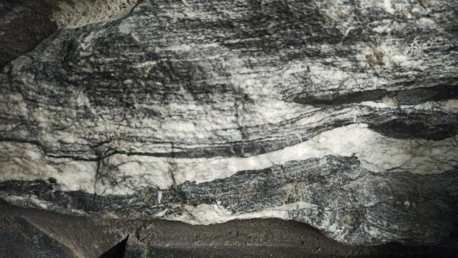 Unikatowe łazienki wykończone kamieniem